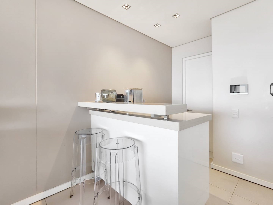 2 Bedroom Property for Sale in Green Point Western Cape